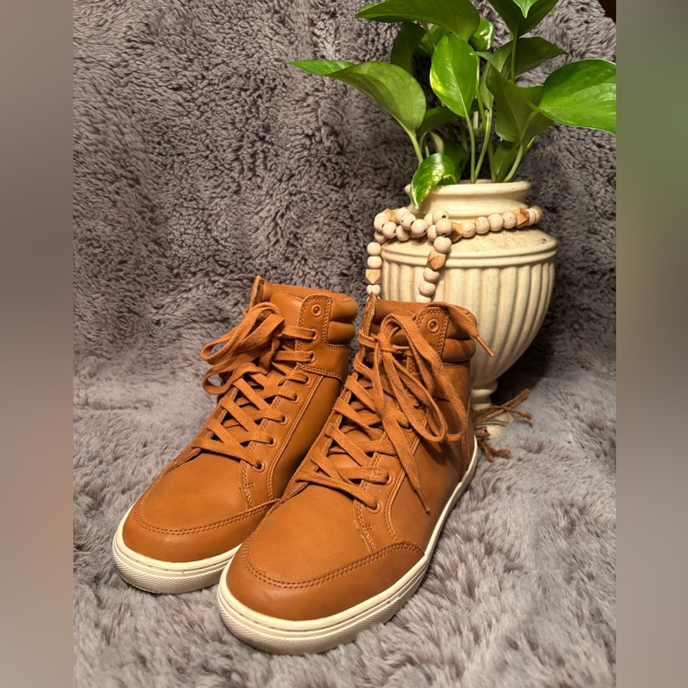 Men’s leather Goodfellow & co high tops
